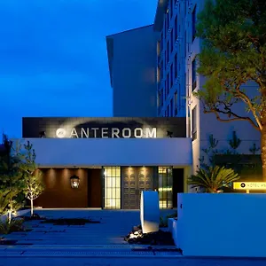 Hotel Anteroom, Kyōto