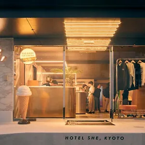3* Hotel She,